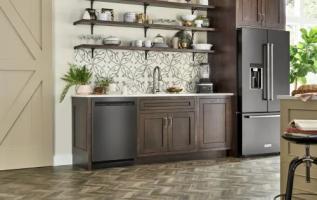 44 dBA Dishwasher in PrintShield™ Finish with FreeFlex™ Third Rack
