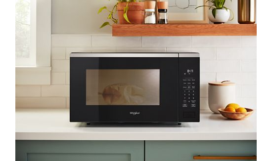 2.2 cu. ft. Sensor Cooking Microwave.