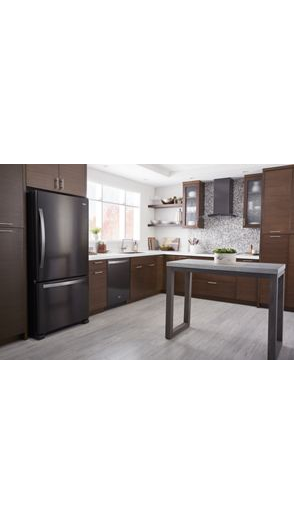 33-inch wide Bottom-Freezer Refrigerator - 22 cu. ft.