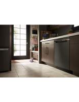 Stainless Steel Tub Pocket Handle Dishwasher with TotalCoverage Spray Arm