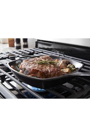 30-inch Wide Gas Range With 5th Oval Burner - 5.0 Cu. Ft.