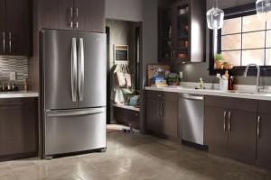 36-inch Wide French Door Refrigerator with Water Dispenser - 25 cu. ft.