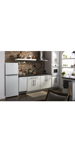 24-inch Wide Small Space Top-Freezer Refrigerator - 11.6 cu. ft.