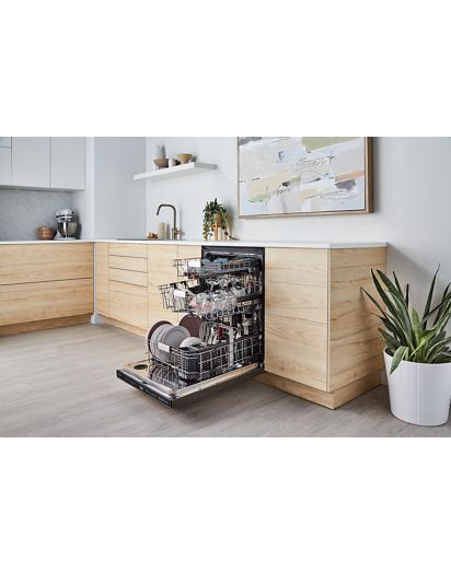 44 dBA Dishwasher in PrintShield™ Finish with FreeFlex™  Third Rack