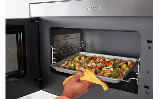Air Fry Over-the-Range Oven with Advanced Sensing Technology