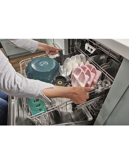 Quiet Dishwasher with 3rd Rack