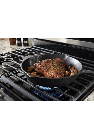 30-inch Wide Gas Range With 5th Oval Burner - 5.0 Cu. Ft.