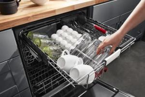 44 dBA Dishwasher in PrintShield™ Finish with FreeFlex™ Third Rack