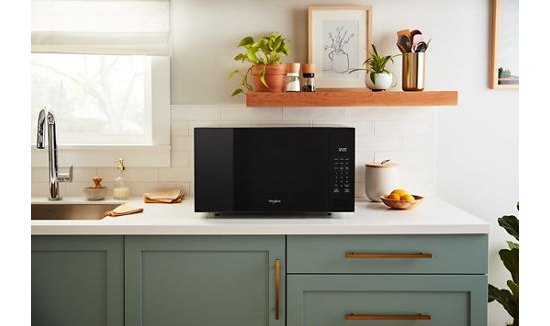 2.2 cu. ft. Sensor Cooking Microwave.