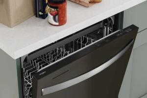 Large Capacity Dishwasher with 3rd Rack