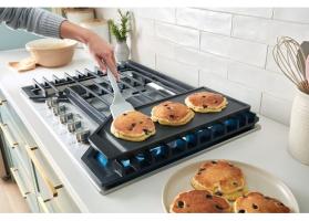 30-inch Gas Cooktop with 2-in-1 Hinged Grate to Griddle