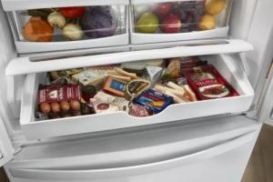 36-inch Wide French Door Refrigerator with Crisper Drawer - 25 cu. ft.