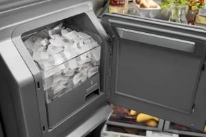 26.8 Cu. Ft. Standard-Depth French Door Refrigerator with Exterior Ice and Water Dispenser