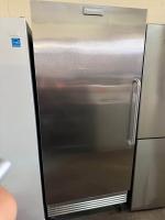Frigidaire commercial fridge